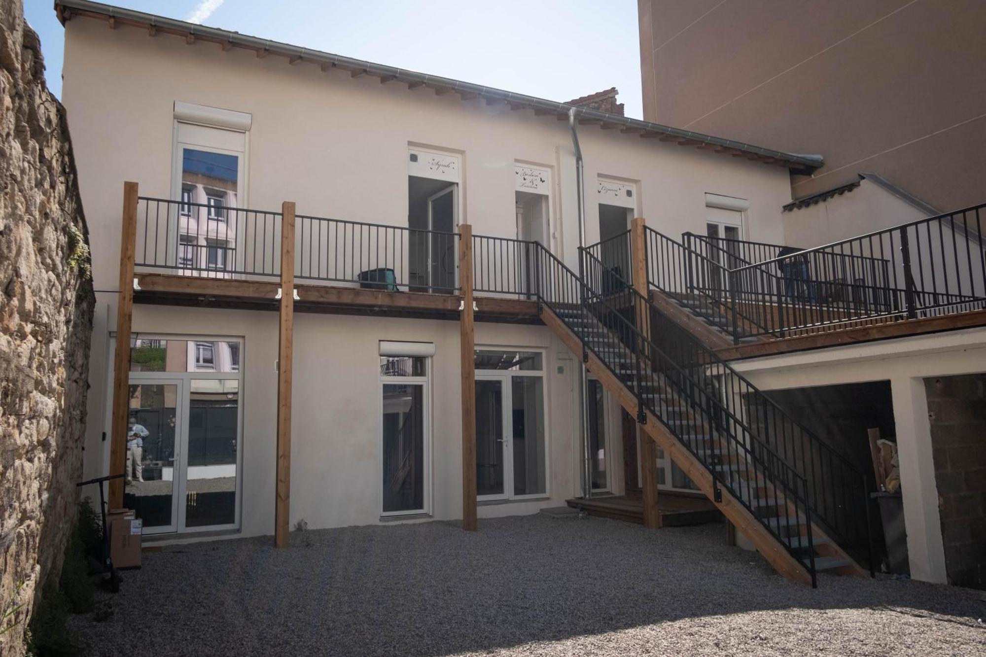 Bibemus Casa Maja - Baignoire Balneo - Parking - Terrasse Lägenhet Saint-Etienne  Exteriör bild